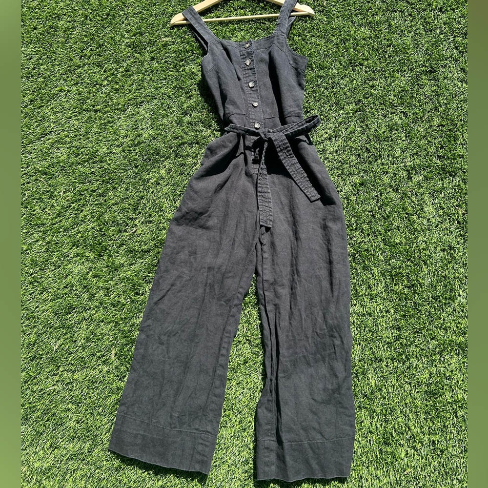 Everlane faded black , linen jumpsuit size 2